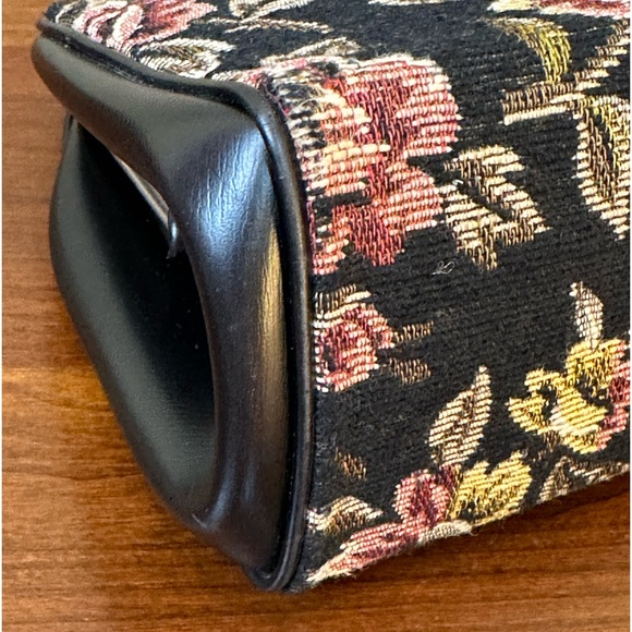 🌟HP🌟VTG 1950s Black Floral Tapestry Carpet Bag Top Handle Handbag by Dover USA - Picture 14 of 16